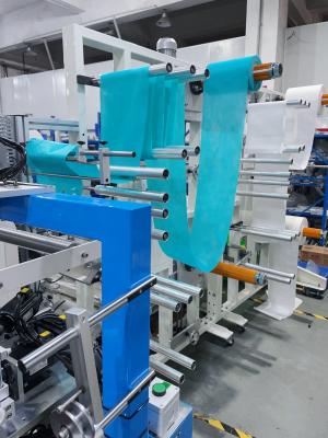 China Máquina de fabricación de boquilla de 2KW totalmente automatizada de alto rendimiento de ultrasonido para la fabricación de máscaras planas en venta
