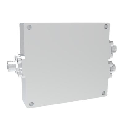 China High Frequency Range Antenna Power Divider With Anodizing 50 Ohm Impedance 138 - 960MHz à venda