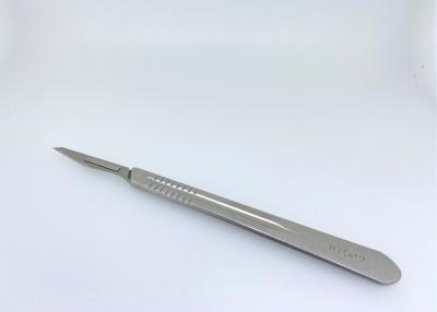 中国 ステンレス製の炭素鋼の歯科外科刃の生殖不能の使い捨て可能な歯科メスの刃 販売のため