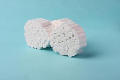 China Algodón de alta absorción Certificado CE Algodón dental Blanco Rollo de algodón dental para uso médico en venta