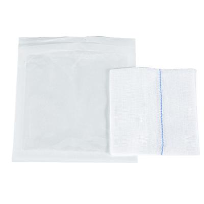 中国 Gauze abdominal pad 10x10cm sterile/no sterile single packing x-ray detectable abdominal pad Medical Gauze Swab 販売のため