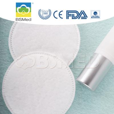 China La algodón del cuadrado del cuidado personal rellena el modelo de encargo del llano del tamaño para el maquillaje en venta