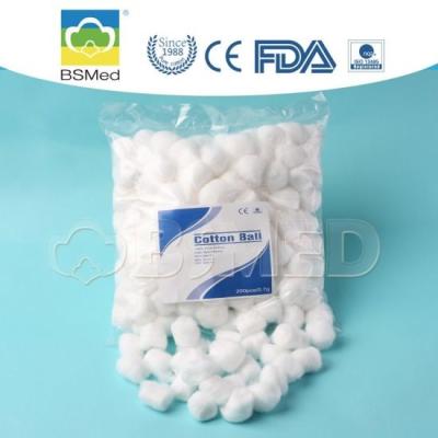 China Small Absorbent Surgical Cotton Balls , Disposable Medical Cotton Balls for sale