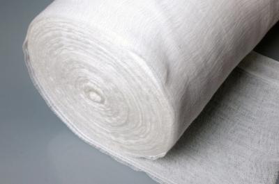 China 30x20 Mesh Bleached Hydrophilic Medical Gauze Rolls for sale