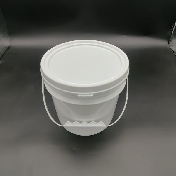 Quality Food Grade 5 Gallon Plastic White Buckets With Lids Stackable Recyclable for sale