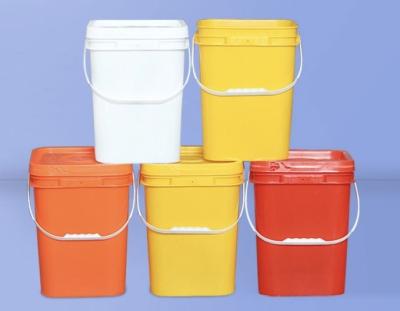 Chine 2 Lbs Square Food Storage Plastic Buckets With Lids IML Decoration à vendre