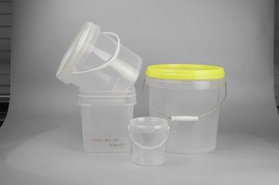 中国 Snap On Lid Transparent Plastic Bucket 5 Gallon With Metal Handle 販売のため