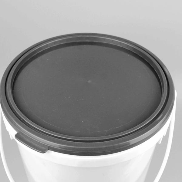 Quality PP Material White Food Grade Buckets Leakproof Airproof Pail With Lid for sale