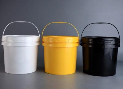 China Soluciones profesionales de almacenamiento de baldes de plástico de 5 galones a prueba de fugas en venta