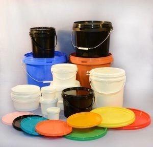 China Hohe Chemikalienbeständigkeit Stapelbar 1 ~ 25 Liter Plastikbehälter mit Deckel zu verkaufen