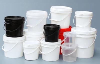 China Spout Paint Bucket Plastic Fertilizer Bucket With Secure Closure for sale