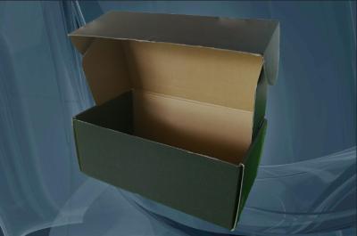 China Lightweight Paper Corrugated Box Rectangular Shipping Box Environmental Friendly for sale