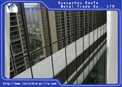 China Trilha de alumínio da grade 6m de Safty das escadas da escola com as grades invisíveis dos parafusos inoxidáveis à venda