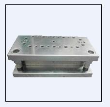 China Bewegliches Blatt-kundenspezifisches Metallstempelnder Würfel 110V der Presse-DC53 zu verkaufen