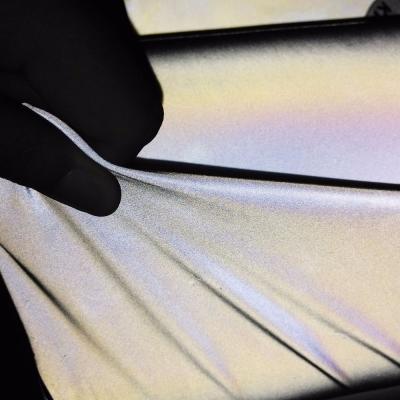 Chine Tissu réfléchi propre mou de Grey Reflective Fabric réutilisé par polyester 100% rétro pour l'habillement à vendre