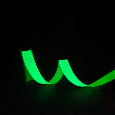 China PVC-Glühen im dunklen reflektierenden Band für Inneneinrichtungs-selbstklebendes warnendes Band zu verkaufen