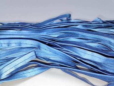 China 2 cm Dobrar pela metade Alta visibilidade Tubulação refletora azul Costura em vestuário à venda