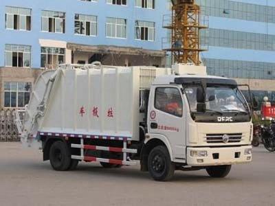 Chine Camion à ordures de 6CBM Euro3 120HP Dongfeng EQ5080ZYS4, ordures d'à de Camion de Dongfeng, Dongfeng Camión de la Basura à vendre