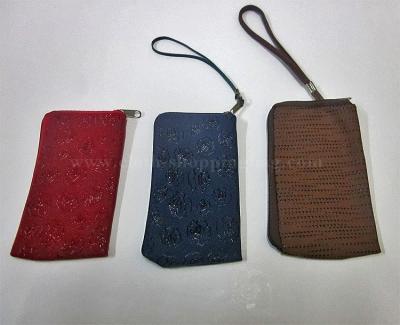 China Red blue brown oxford fabric travel cosmetic bag with sequins outside for sale