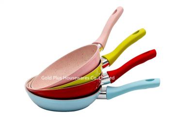China Home kitchen cooking omelette fry pan cookware set 12cm small size mini aluminum non-stick frying pan for sale