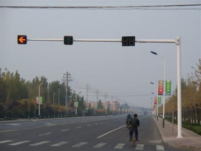 China Roadway Traffic Signal Pole , Driveway Galvanised Steel Pole 11M Height 4M Width for sale