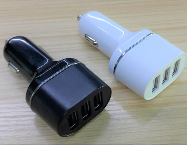 Quality Portable 12V Iphone Car Charger , Lightweight Lightning Fast Car Charger for sale