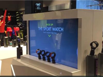 China Shopping Interactive Showcase  Interactive Store Displays Customized Color for sale