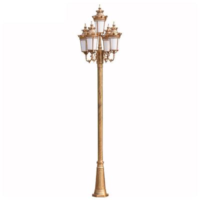 China Modern Hot selling outdoor vintage 2.5m-6m 2-5 heads aluminum yard lamp garden pole light for villa hotel street garden for sale