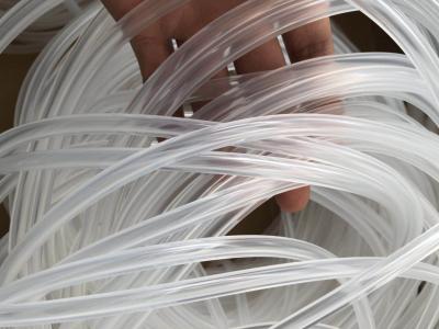 China Categoría alimenticia curada platino de la protuberancia del tubo del silicón en venta