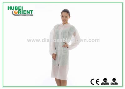 China Colorful Polypropylene Disposable Laboratory Coats With Customized Weight And Zip Closure for sale