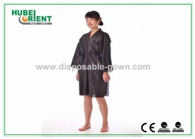 Chine Robe longue jetable respirable noire de kimono pour le centre/sauna de station thermale à vendre