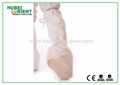 China Krankenhaus-mikroporöse Wegwerffuß-Handschuhe mit Antibeleg PVC-Sohle zu verkaufen