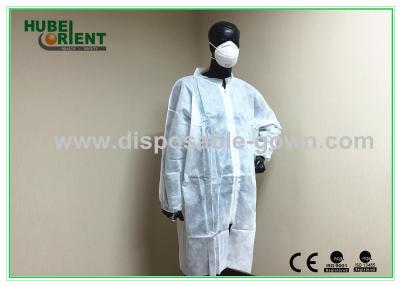China CE MDR 22 - 55gsm Single Use Lab Coat With Zip Closure for sale