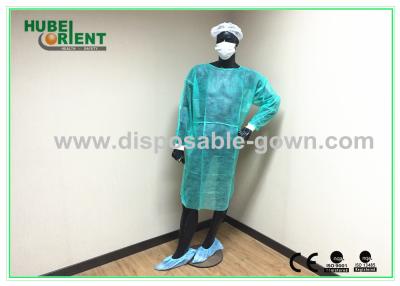 China Disposable Isolation Gown With Sleeves Soft Non-woven Gown Waterproof Customized Color for sale
