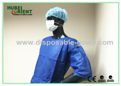 China Non Stimulating Nonwoven Disposable Hospital Gowns With Waist Ties for sale