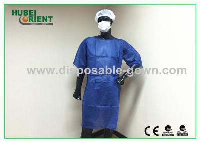 China Geduldiges Kleid der dunkelblauen Wegwerfmedizinischen verwendung/Wegwerfisolierungs-Kleid für Krankenhaus zu verkaufen