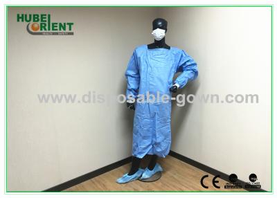 中国 編まれた手首の緑か青の医学の生殖不能のパッキング使い捨て可能な手術衣 販売のため