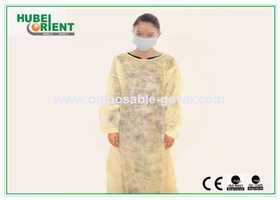 China 35g/m2 Flexible Elastic Wrist Disposable SMS Isolation Gown for sale