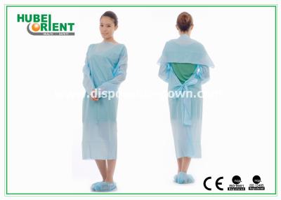China Vestido disponible protector y impermeable del CPE del uso con el lazo del pulgar para proteger el cuerpo contra la contaminación en venta