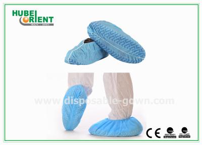 China Waterproof For Clean Room Disposable Non-woven Shoe Cover With Non-slip Stripes for sale