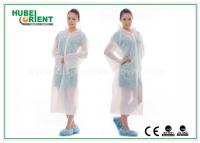 China Vestidos médicos disponibles protectores del hospital de los vestidos/PE de la prenda impermeable para las mujeres en venta
