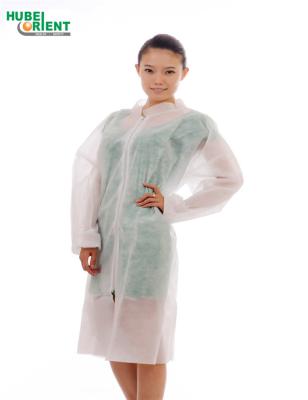 China Disposable 35G/M2 PP Nonwoven Medical Lab Coat With Zipper for sale