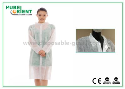 China 50gsm Polypropylene Nonwoven Lab Coat With Elastic Cuffs for sale