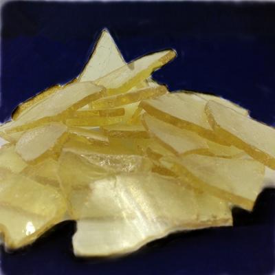 China Luz maleica de secagem rápida da resina - flocos irregulares transparentes amarelos à venda