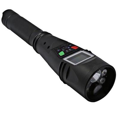 Cina La videocamera portatile ricaricabile della luce di fiaccole del videoregistratore di WIFI GPS del visualizzatore digitale ha condotto la torcia elettrica di DVR per la ferrovia della polizia in vendita