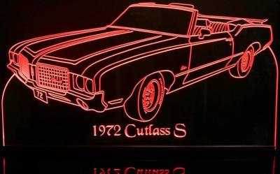 China 1972 Olds Cutlass S Acrylic Bar Sign 20cm Battery Operated Neon Bar Signs for sale
