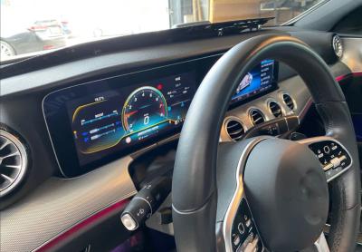 Chine Compteur de vitesse d'affichage à cristaux liquides de voiture multimédia de groupe d'instruments W213 pour le tableau de bord de navigation de voiture de classe E LED AMG à vendre