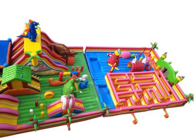 China Labirinto combinado do leão-de-chácara exterior gigante de Inflatables Jurassic Park da cidade do divertimento das crianças com corrediça à venda