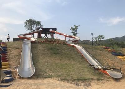 China S formó las diapositivas de acero inoxidables del Ss304 de los niños para la cuesta del sitio del paisaje en venta
