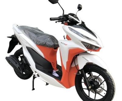 China 5l 85km/H Moped Motor Scooters 4 Stroke 150cc Digital Odometer LED Headlight for sale